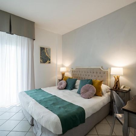 Hotel Continental Σενιγκάλια Εξωτερικό φωτογραφία