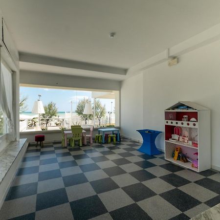 Hotel Continental Σενιγκάλια Εξωτερικό φωτογραφία