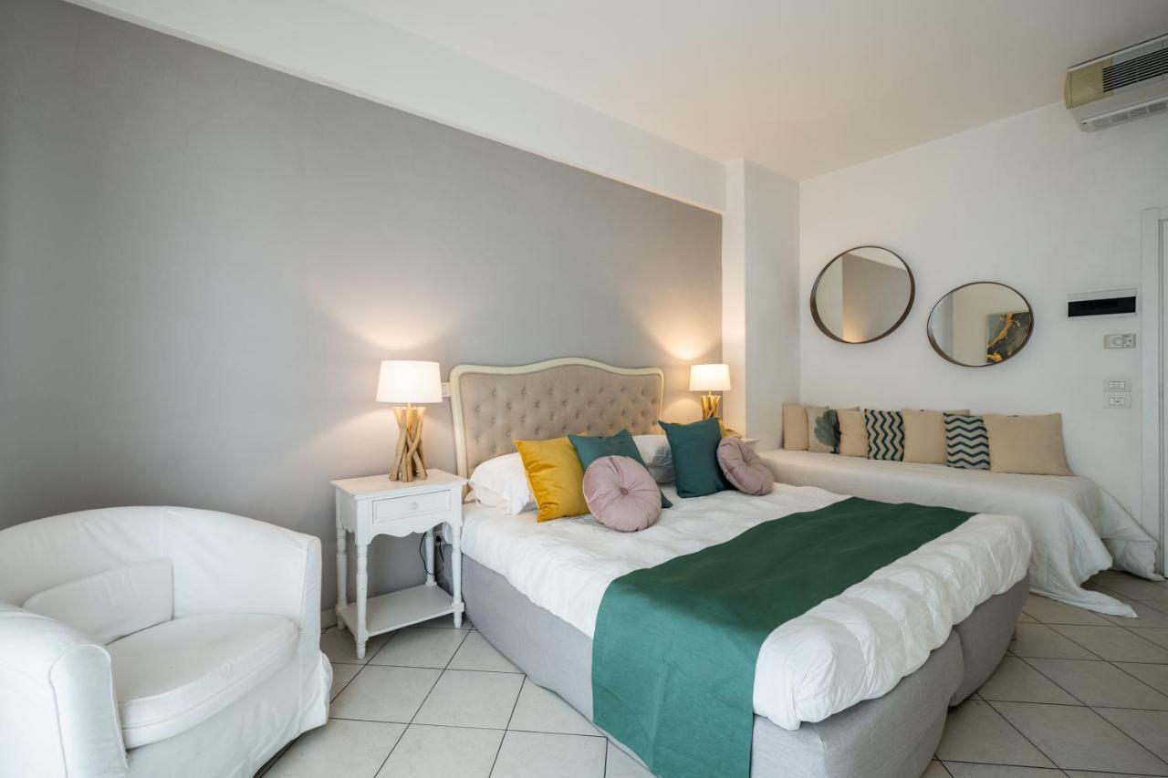 Hotel Continental Σενιγκάλια Εξωτερικό φωτογραφία