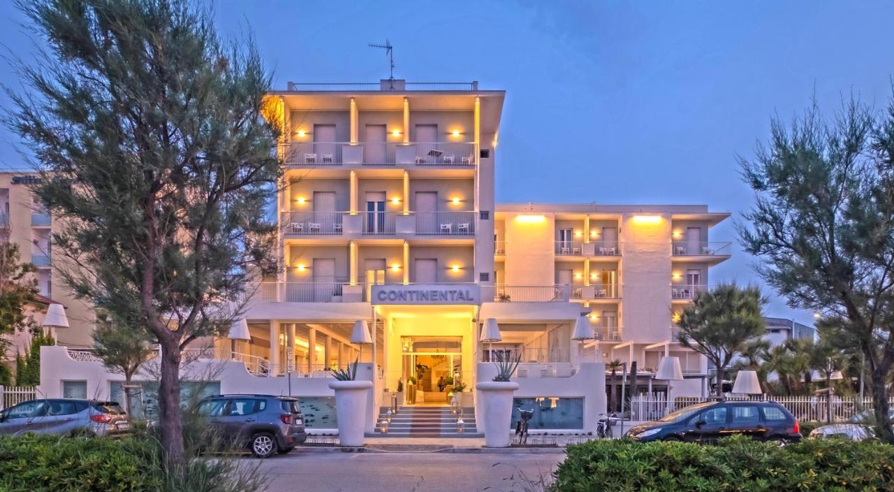 Hotel Continental Σενιγκάλια Εξωτερικό φωτογραφία