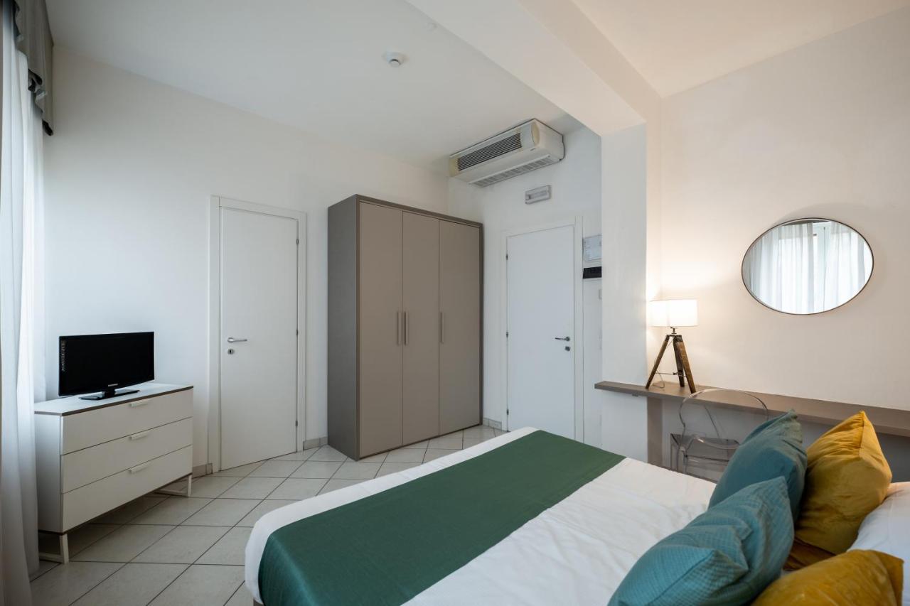 Hotel Continental Σενιγκάλια Εξωτερικό φωτογραφία