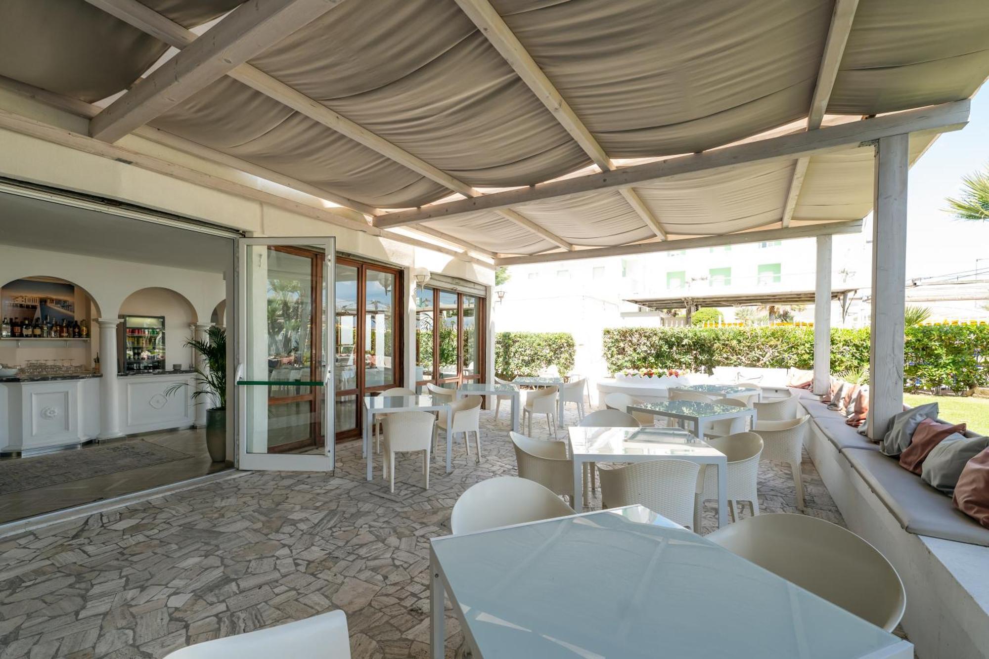 Hotel Continental Σενιγκάλια Εξωτερικό φωτογραφία