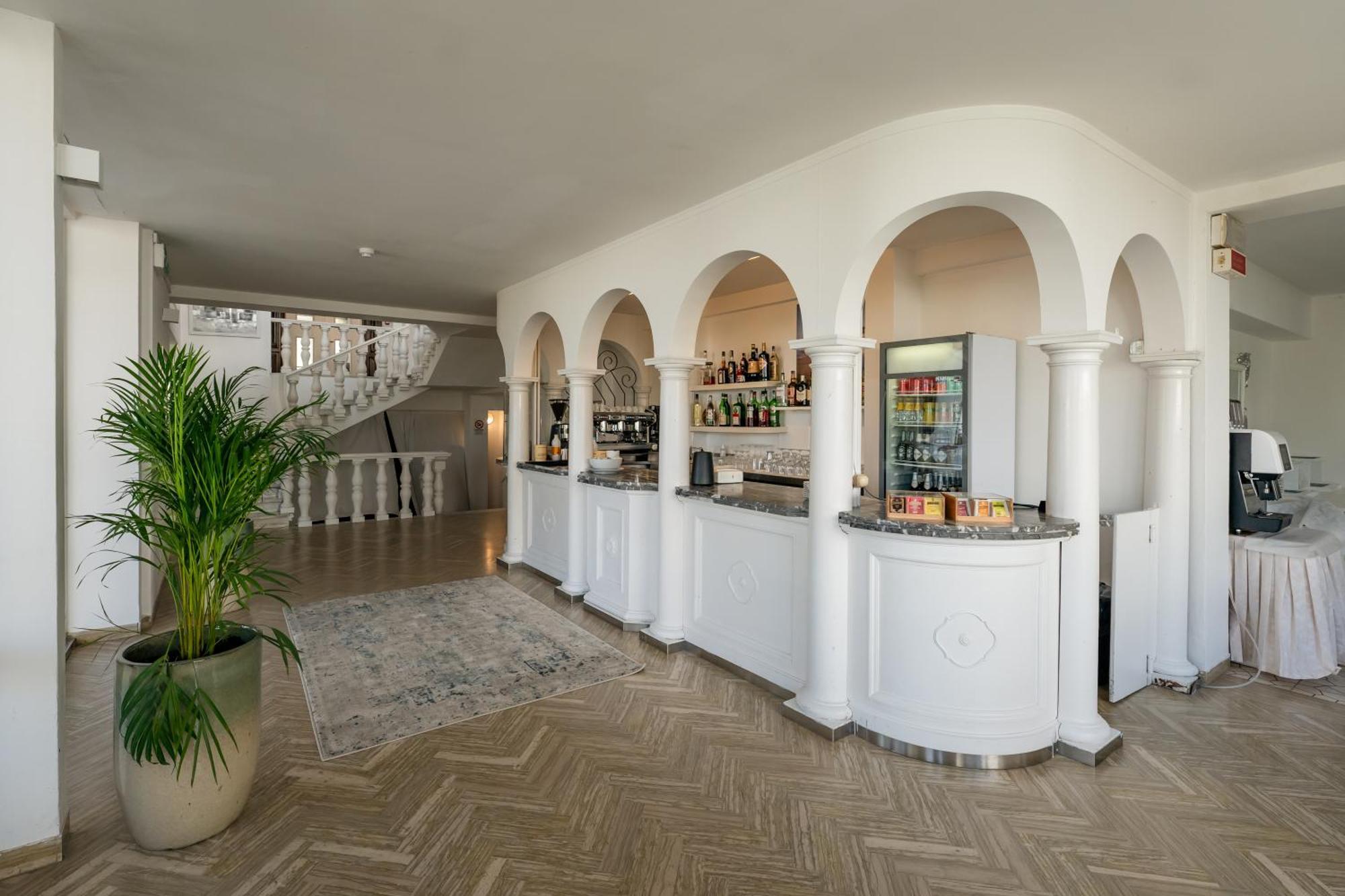 Hotel Continental Σενιγκάλια Εξωτερικό φωτογραφία