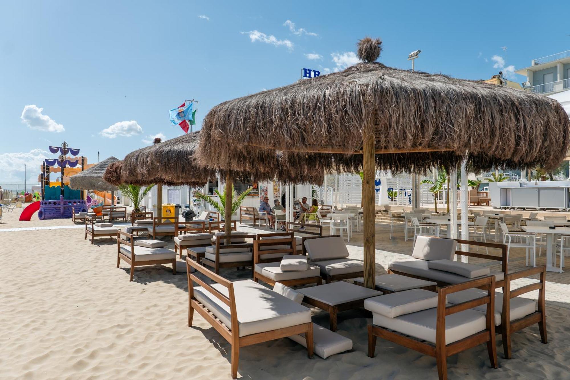 Hotel Continental Σενιγκάλια Εξωτερικό φωτογραφία