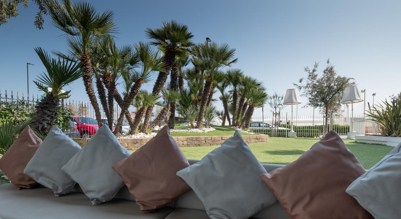Hotel Continental Σενιγκάλια Εξωτερικό φωτογραφία